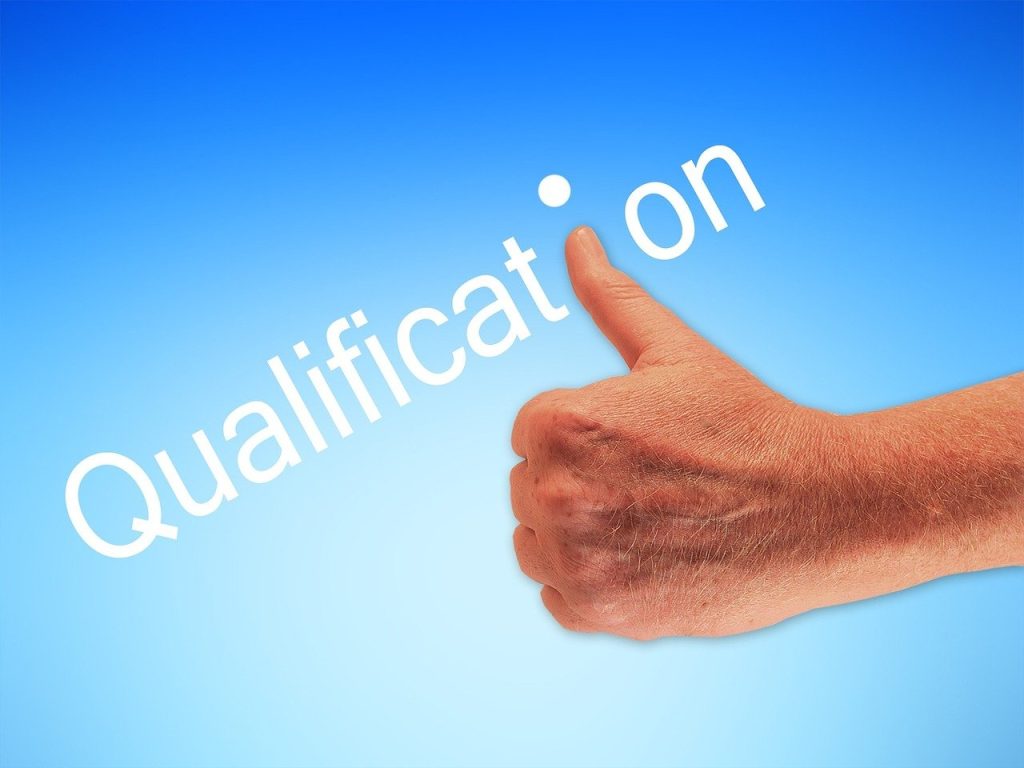 Required qualifications and certifications for a Virtual CFO.